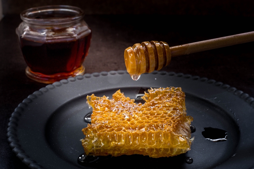 Pure Honey in Dubai |  100% Raw & Natural | Home Delivery Service